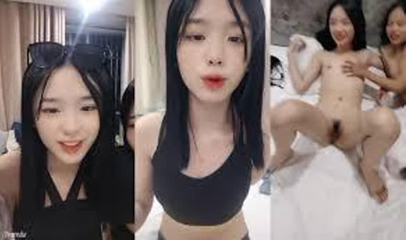 宝贝小屁孩初次被口爽不爽有多爽很爽你不要害羞啊不干啊吊毛一个性经验不足口硬了都不敢干 海报