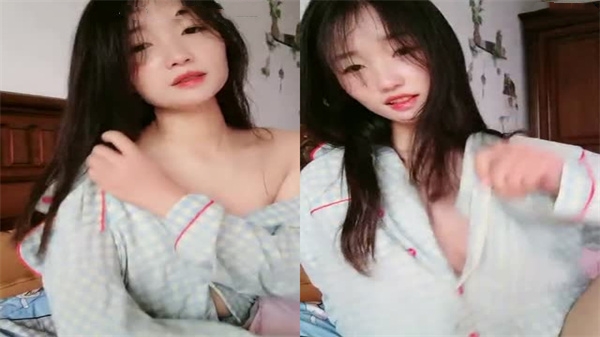 白皙苗条辣妹淫声浪语撩骚互动，骑乘假屌自慰高潮迭起 海报