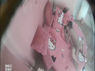 会玩小伙享受女友的“好”服务 海报