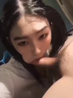 浓眉小姐姐品味大鸡巴 海报