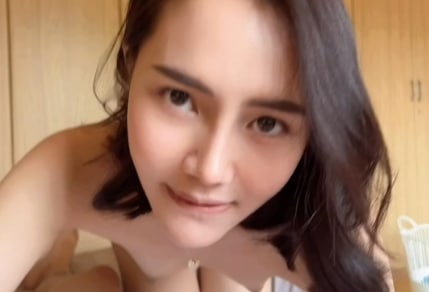 舌尖缠绵的极致诱惑 一滴甘露都不放过的吮吸盛宴 海报