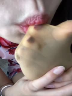 精选#自拍#漂亮小母狗喜欢舔脚口交技术一流5 海报