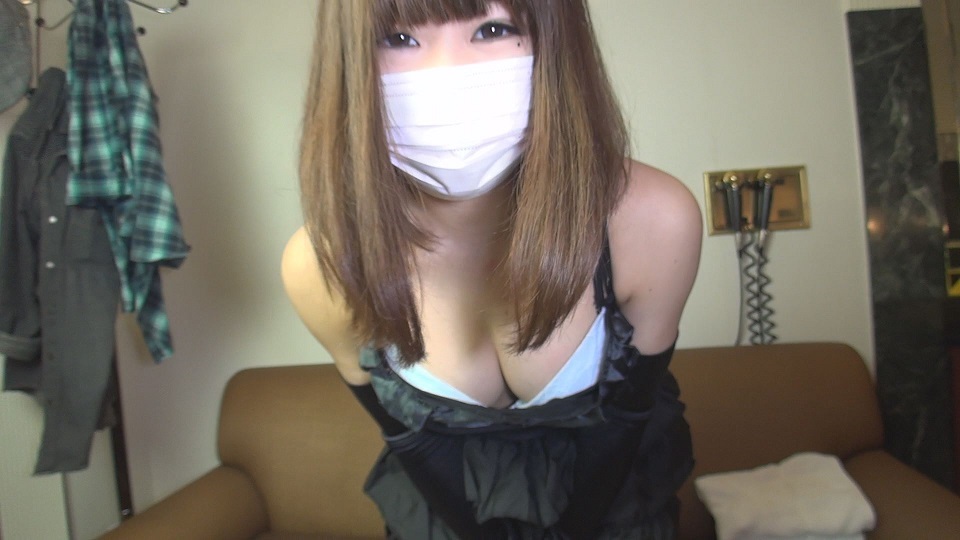 神乳＆くびれキュイ～ンの歳解禁！更に身長㎝の田舎ねこ娘に３Pおっさん2人が連続中出し 海报