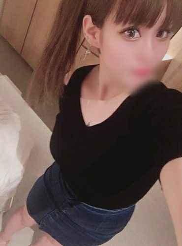 足の先から尻の穴まで舐めてくれる超ご奉仕系なタトゥー美女(強制中出しさせられました) 海报