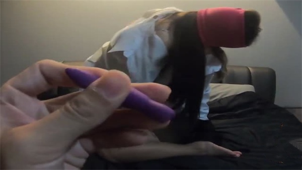 猛男性福狂欢：嫩妹变母狗群P淫乱实录第一弹 海报