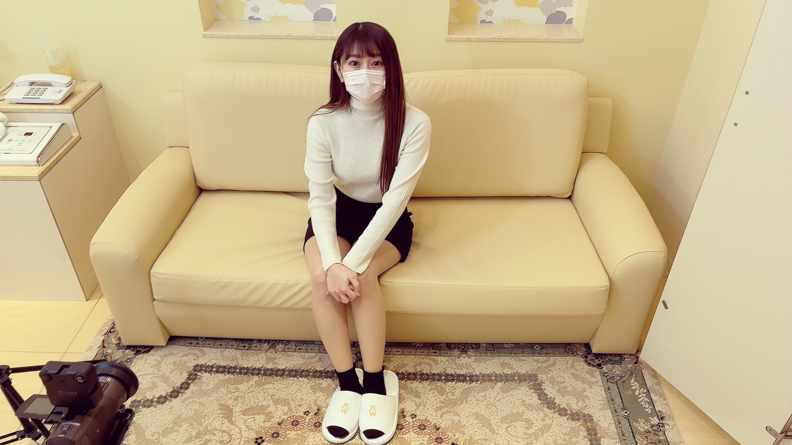 ★严禁放过这位女性！是那个长了头发更性感的女孩。 海报