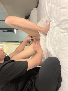 #按摩推油_完美女神酒店叫了个男技师享受精油按摩服务，激情无套上位. 海报