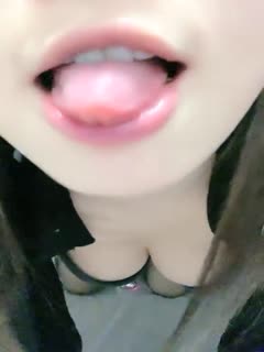 #直播外表甜美玩起来很骚. 海报