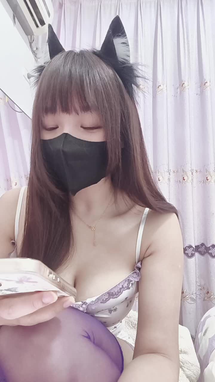二零二五三月二十号_骚妇大奶1 海报