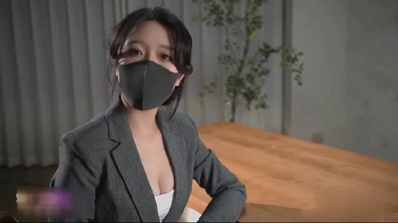 國產影片 美女老師對失戀男學生的性教育 海报