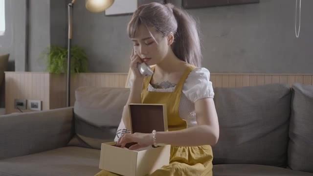國產影片 真實版『艷母』熱愛享受的人妻巨乳紋身女 海报