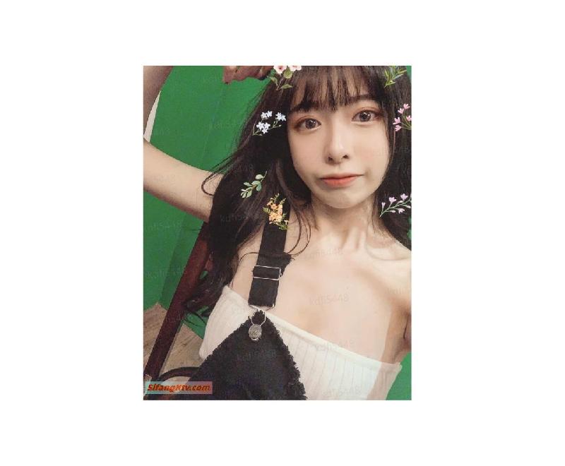 冒充经纪人忽悠想当模特的美女脱光光看鲍鱼外表清纯原来内心淫荡无比 海报