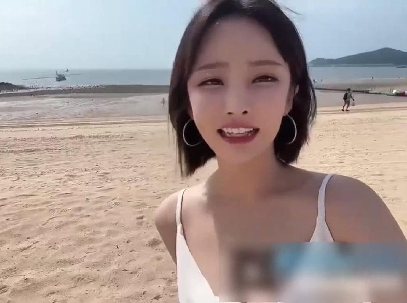 韩国女团女神下海 海报