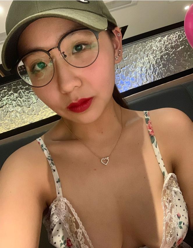 香港大學美女自拍視頻流出 海报