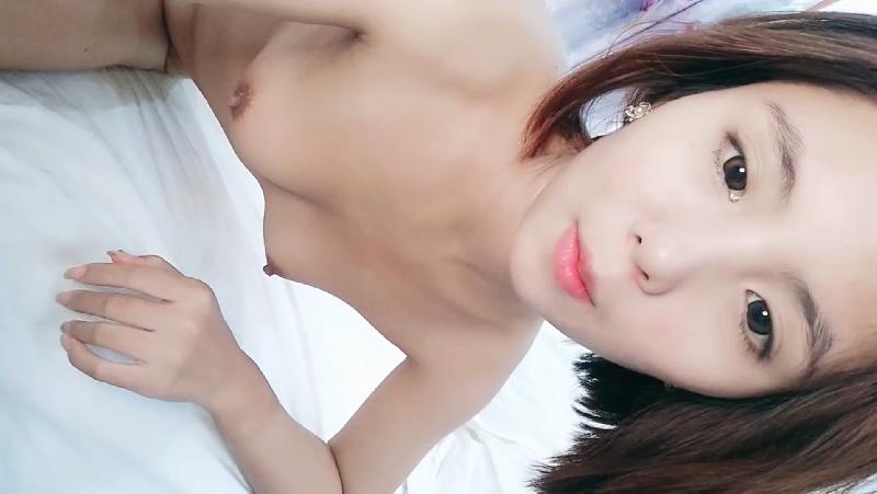 模特女友剪了短发一样精致，酒店床上一顿草，女上位啪啪战斗力强打桩！ 海报