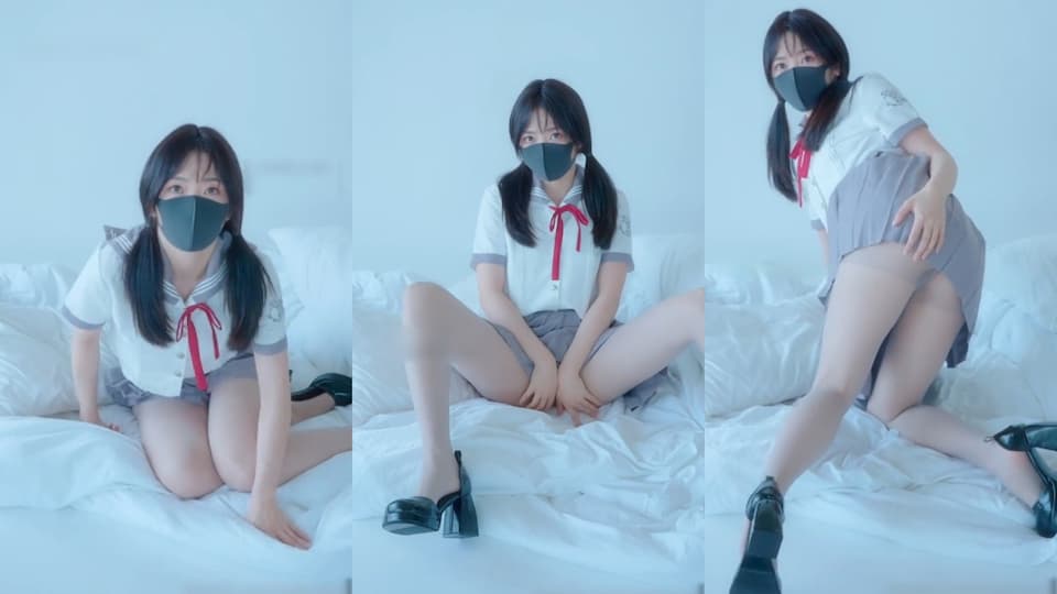 HongKongDoll 玩偶姐姐 - 2024／01 私信 叄 海报