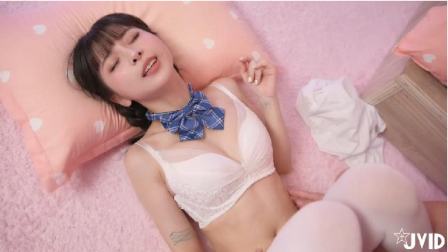 本土劇情系列-量身訂製のTiny性愛娃娃 到府服務中 歡迎主人瘋狂內射 海报