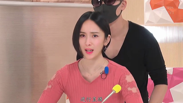 明星换脸，杨幂边主持节目边被干 海报