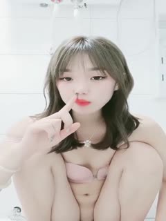 #会跳舞的七七 海报
