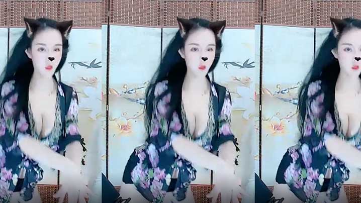 【虎牙主播】舞嫣小妖精老板千元定制大尺度舞蹈视频。 海报