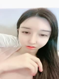 #yoki 绿播女神首次下海扣穴自慰 2 海报
