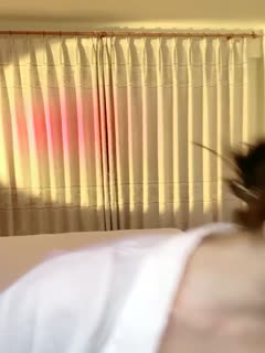 #婷宝_穿性感黑丝极品巨乳美女主播穿性感黑丝_撩小内衣摇动奶子诱惑表情特别骚 海报
