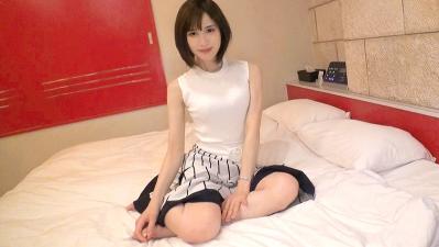 SIRO-3825 32歳 泌尿器科クリニック勤務 海报