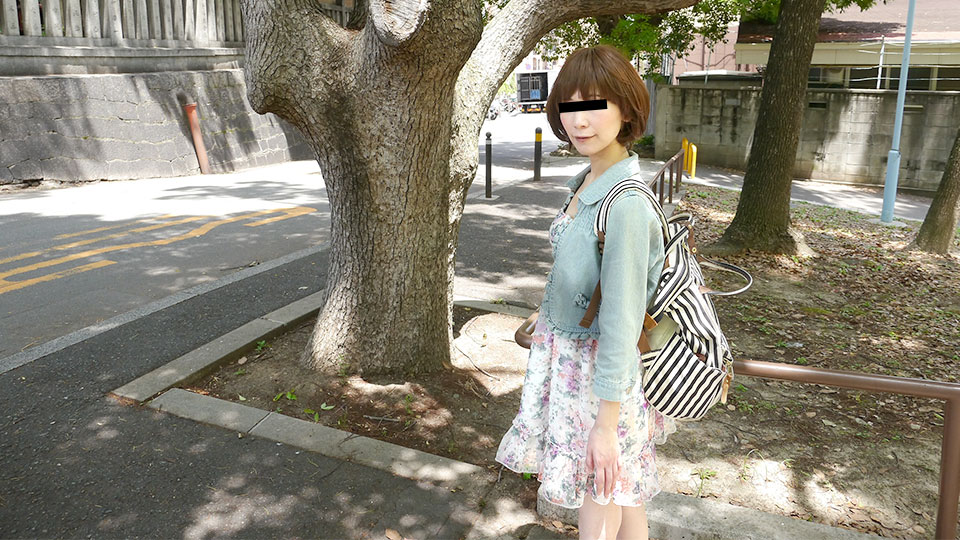 人妻熟女paco054再婚~擅长在床上的可憐熟女~花田まお 海报