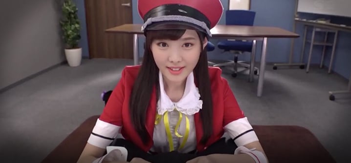 林娜琏（Nayeon）制服控的亲密服务 海报