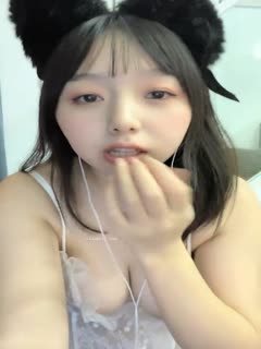 核弹！G奶学【性感荷包蛋】这奶子超级大！_2 (1) 海报