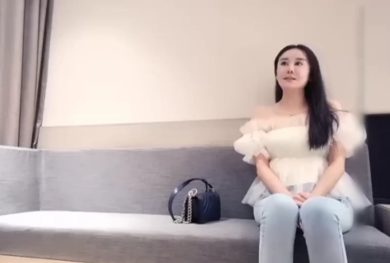 甜美妹子骑坐抽插! 海报