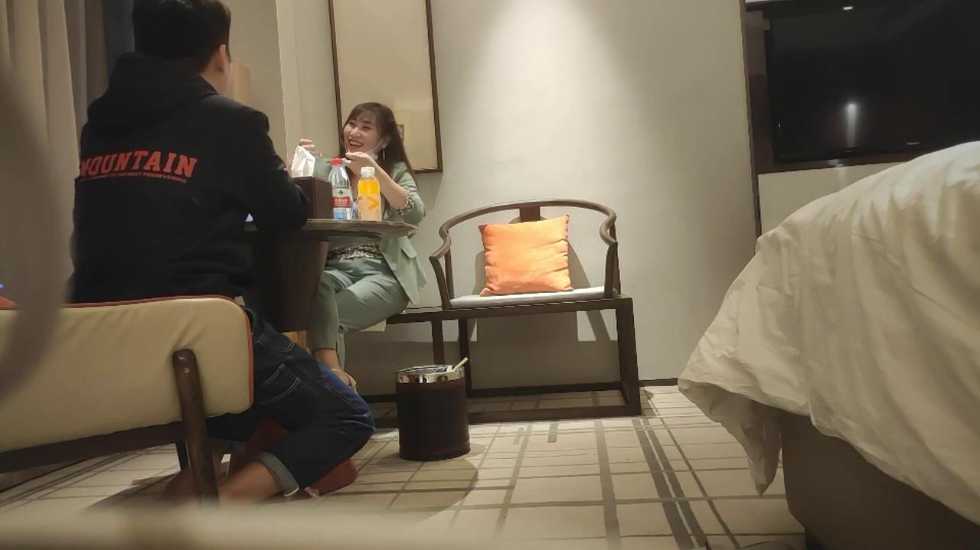 企业公司HR刚下班做兼职小姐 海报