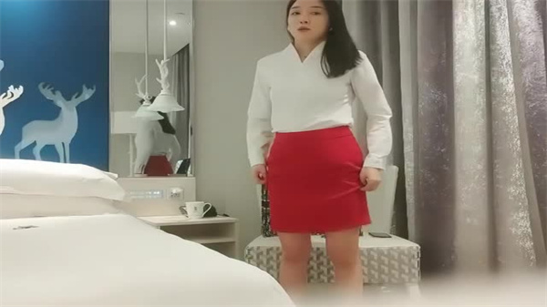 利哥探花新作：170CM超高品质女神，长腿顶级美女的极致诱惑！ 海报