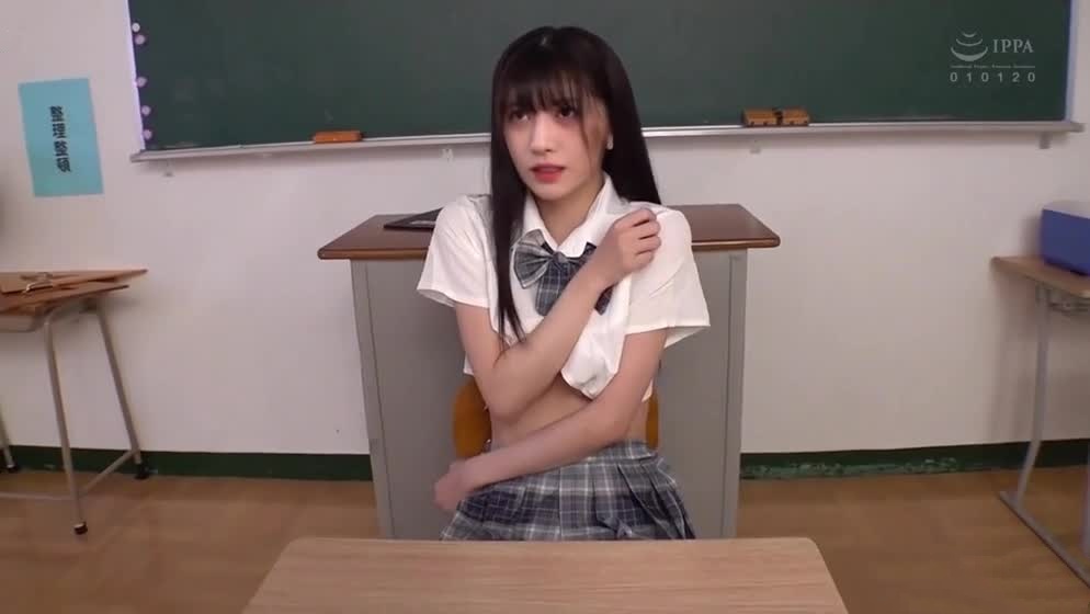 AI-鞠婧祎-JK萝莉被同学欺负 海报