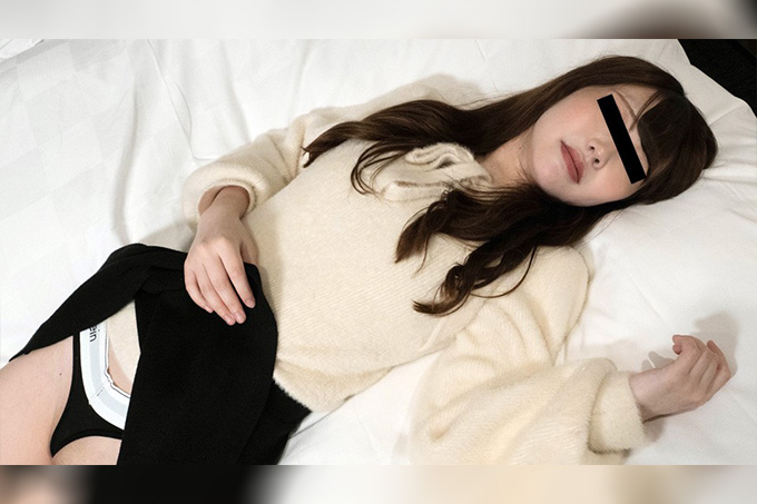 色白美人突击即兴3P！连续两度内射结束 早川果歩 海报