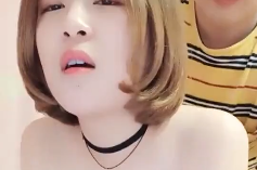 短发巨乳主播第二部：双人激战场面，口交美乳肥穴极致诱惑！ 海报